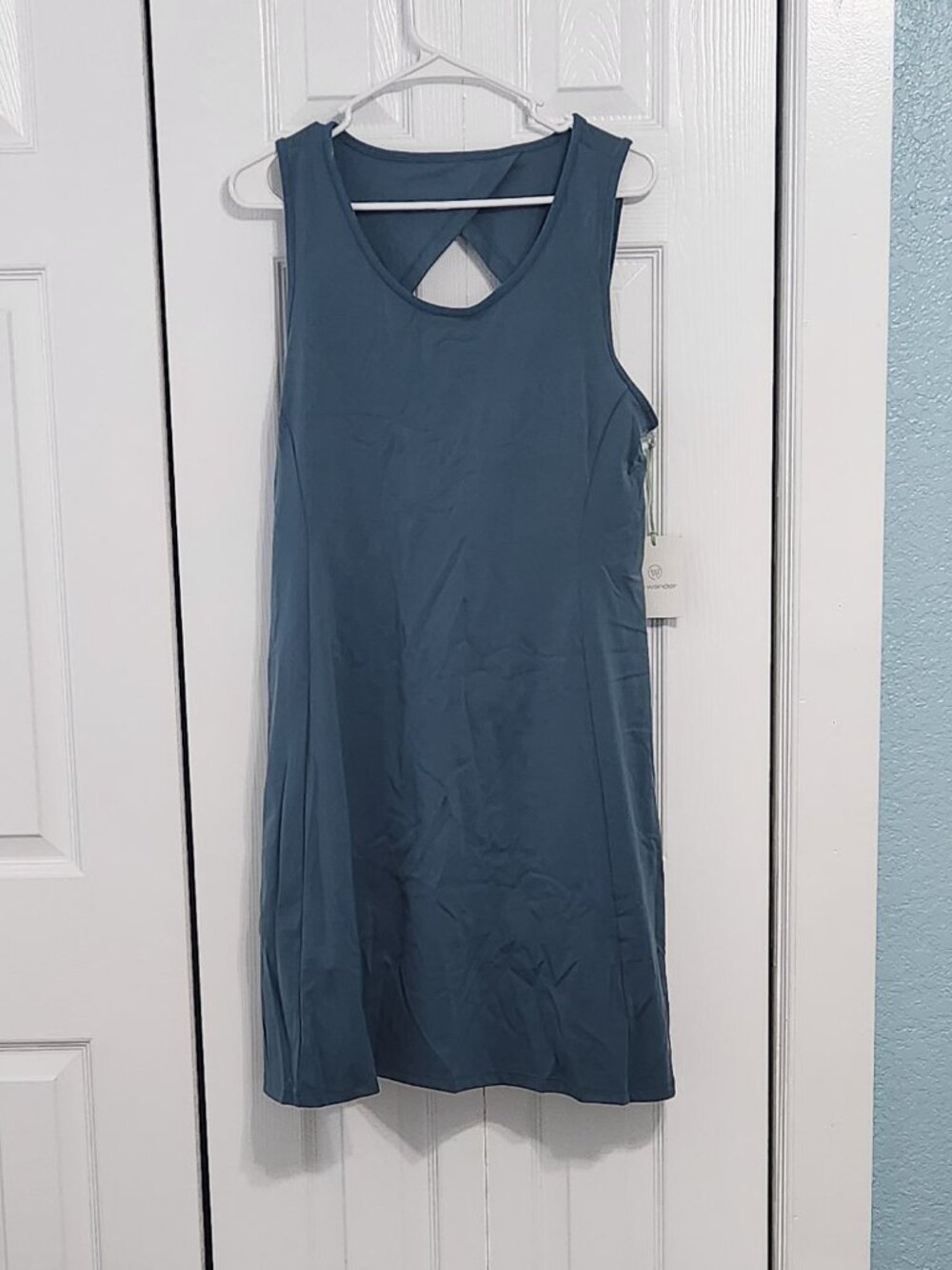 NWT We Wander Womens XL Exercise Dress Built In Shorts Pockets Teal Blue Cutout